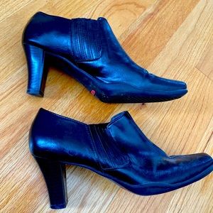 Aerosols booties size 9.5.  EUC